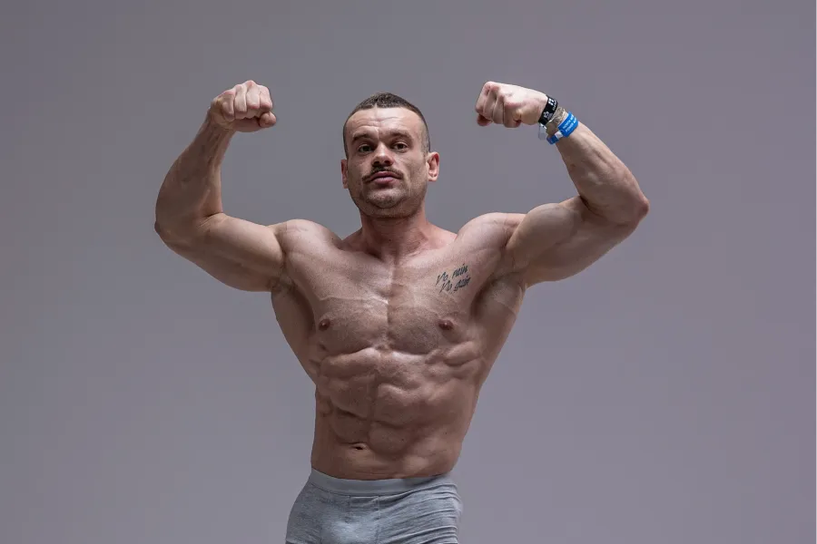 970 张男性运动姿势肌肉动作高清参考图合集